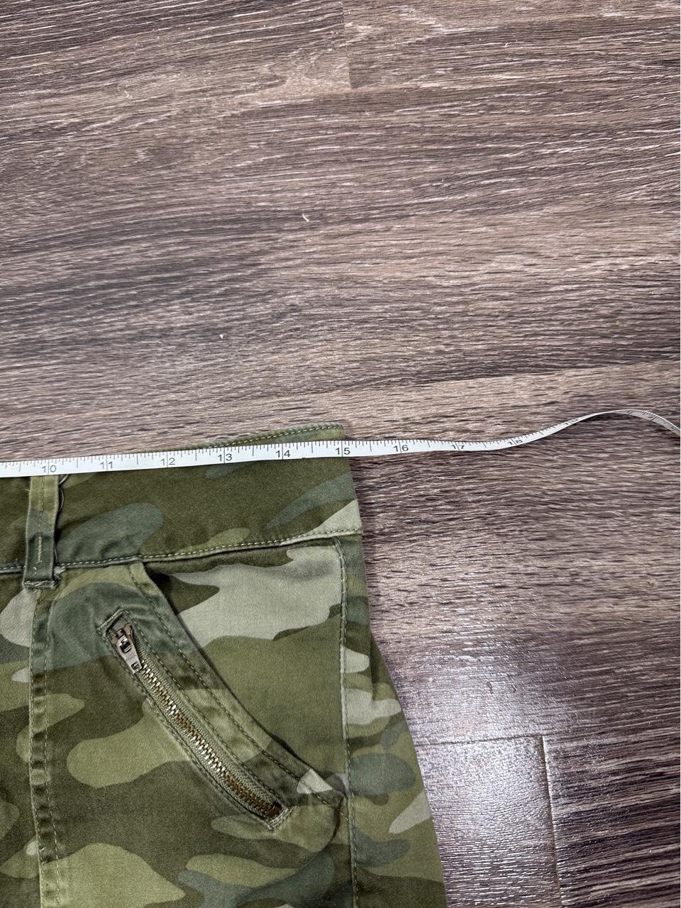 Vintage Y2K Jolt Camo Cargo Mini Shorts Womens Medium Army Grunge Streetwear