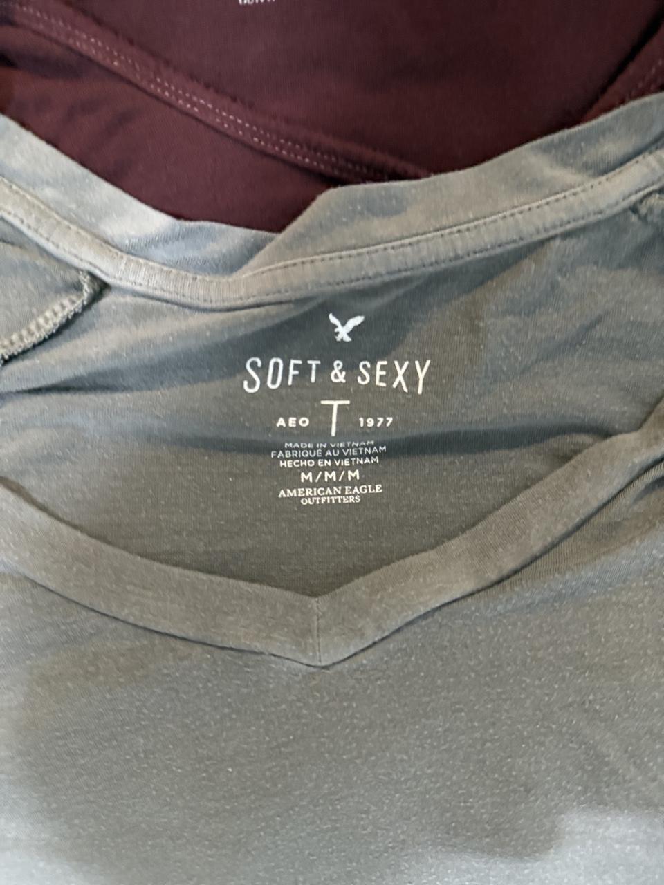 American Eagle Women's Grey and Green Tshirt