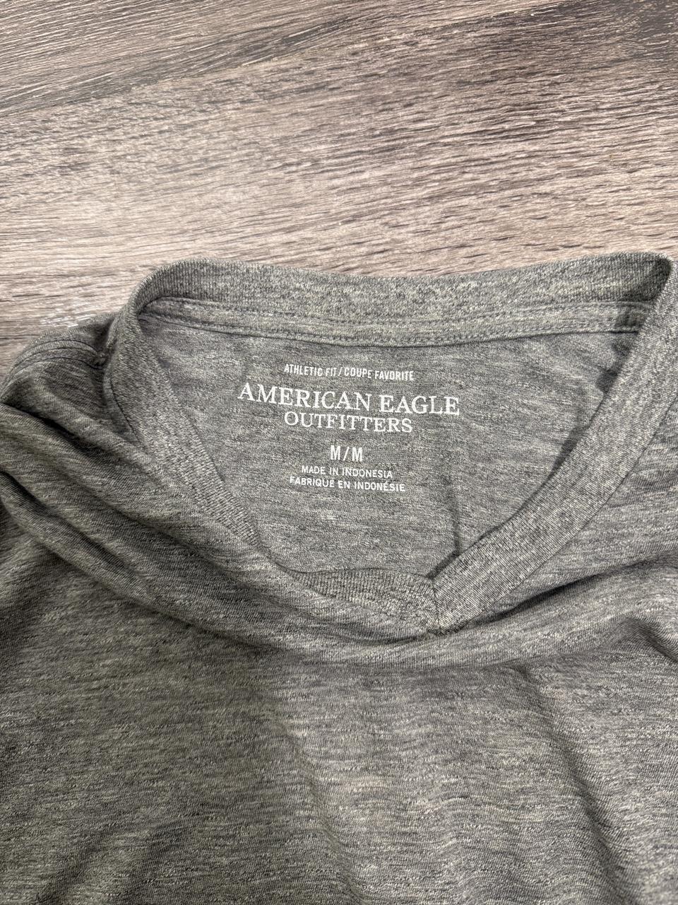 American Eagle Gray V-Neck Essential Tee
