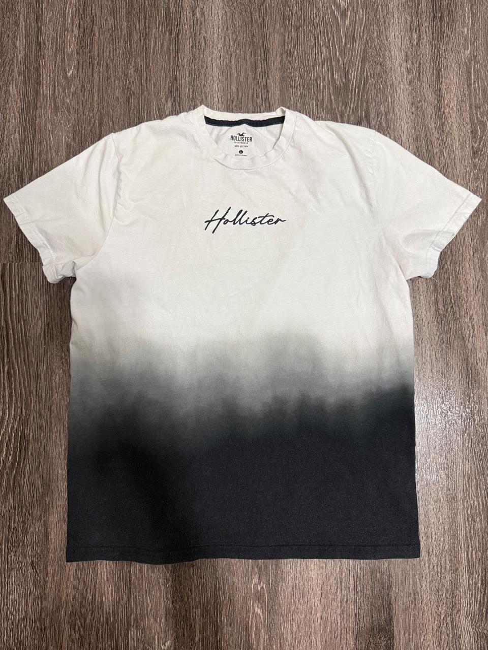 Hollister Co. Men's White and Black Tshirt