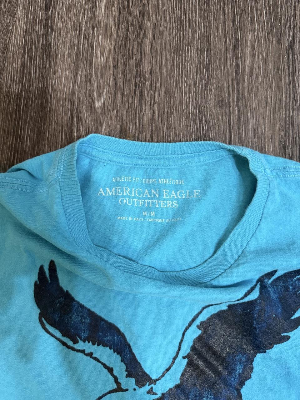 American Eagle Men's Blue Tshirt