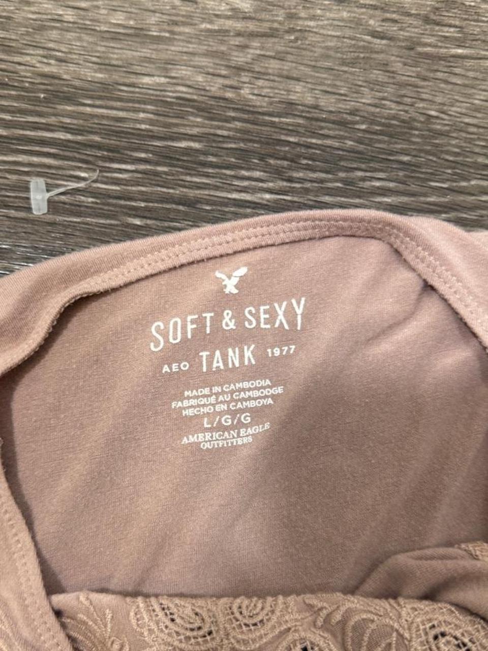 🌸 American Eagle Soft & Sexy Embroidered Tank Top 🌸