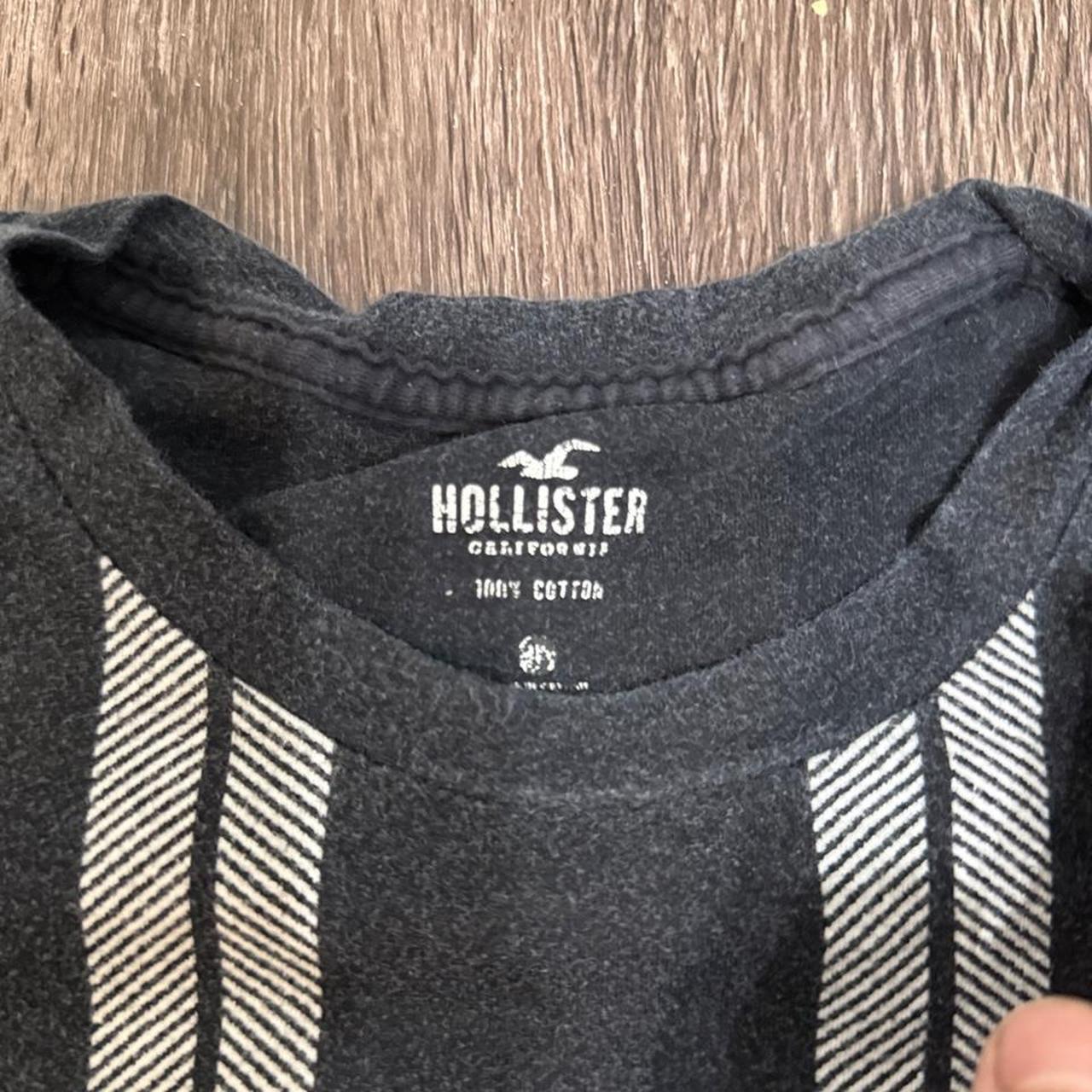 Hollister Co. Women's Grey and Black Tshirt