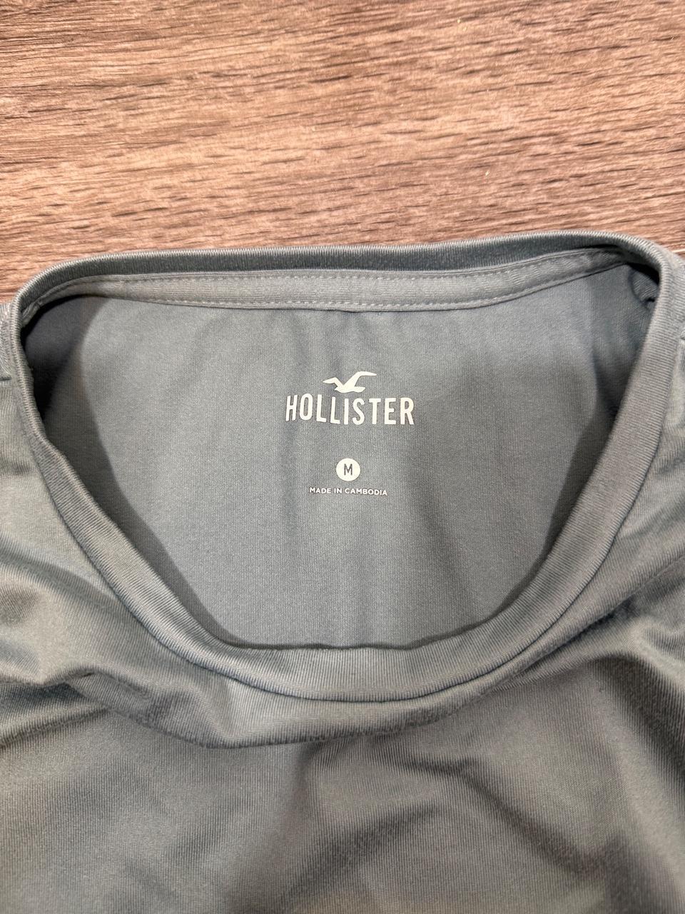 💙 Hollister Cropped Baby Tee 💙