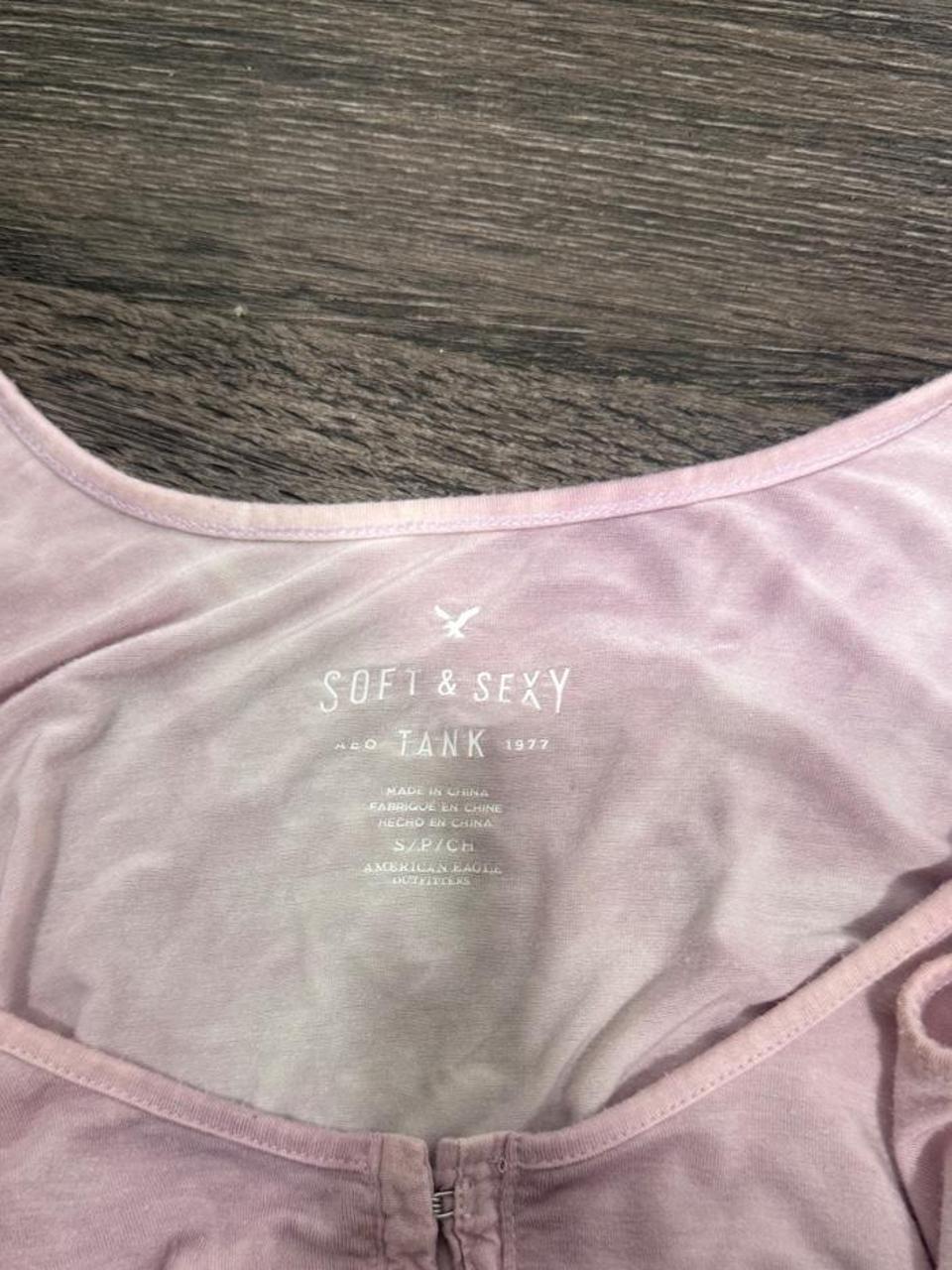 💗 American Eagle Soft & Sexy Pink Hook Front Tank 💗