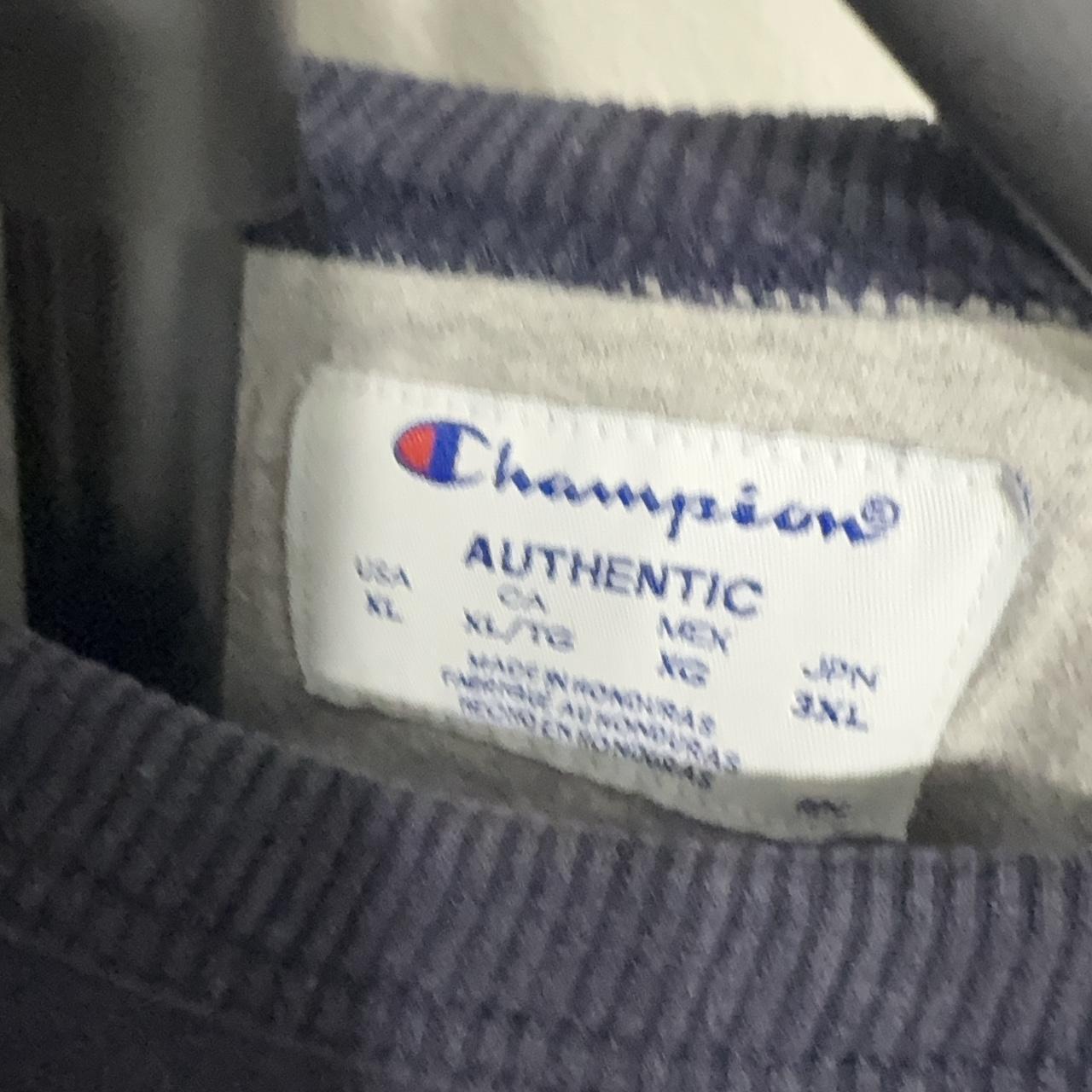 Champion Men's Navy and Blue Sweatshirt