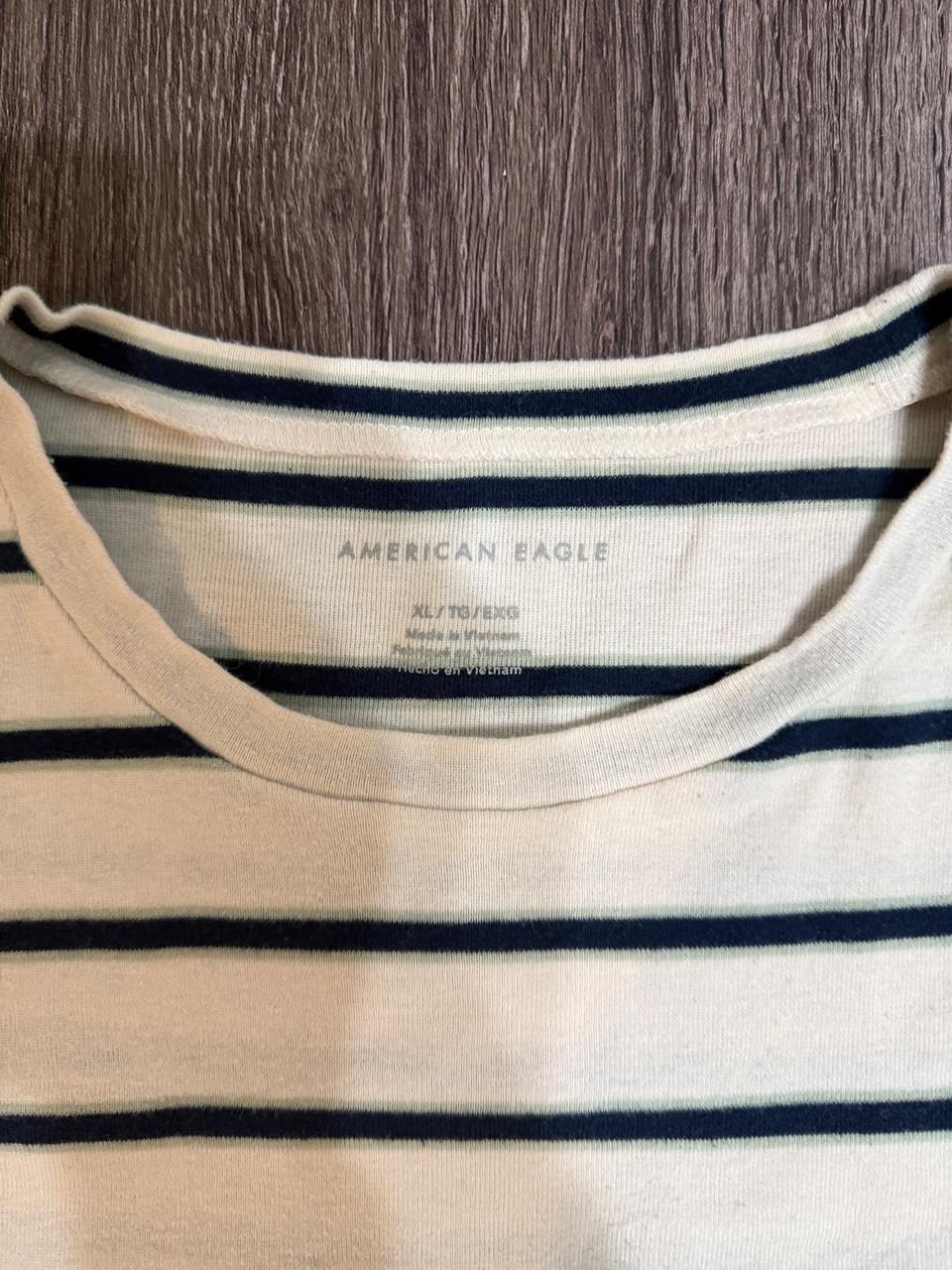 American Eagle Men's White and Cream Tshirt