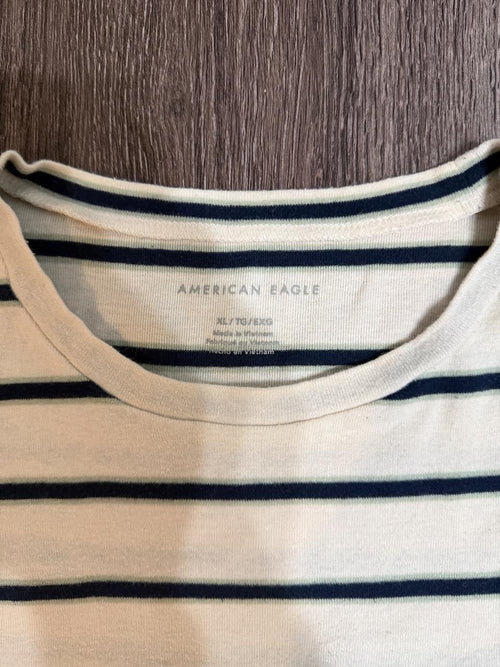 American Eagle Men's White and Cream Tshirt