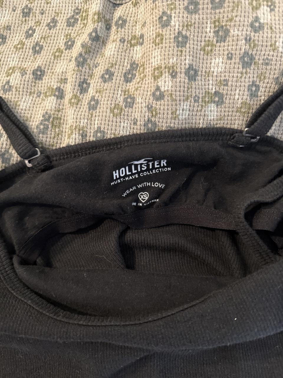 🖤 Hollister Ribbed Cropped Cami 🖤