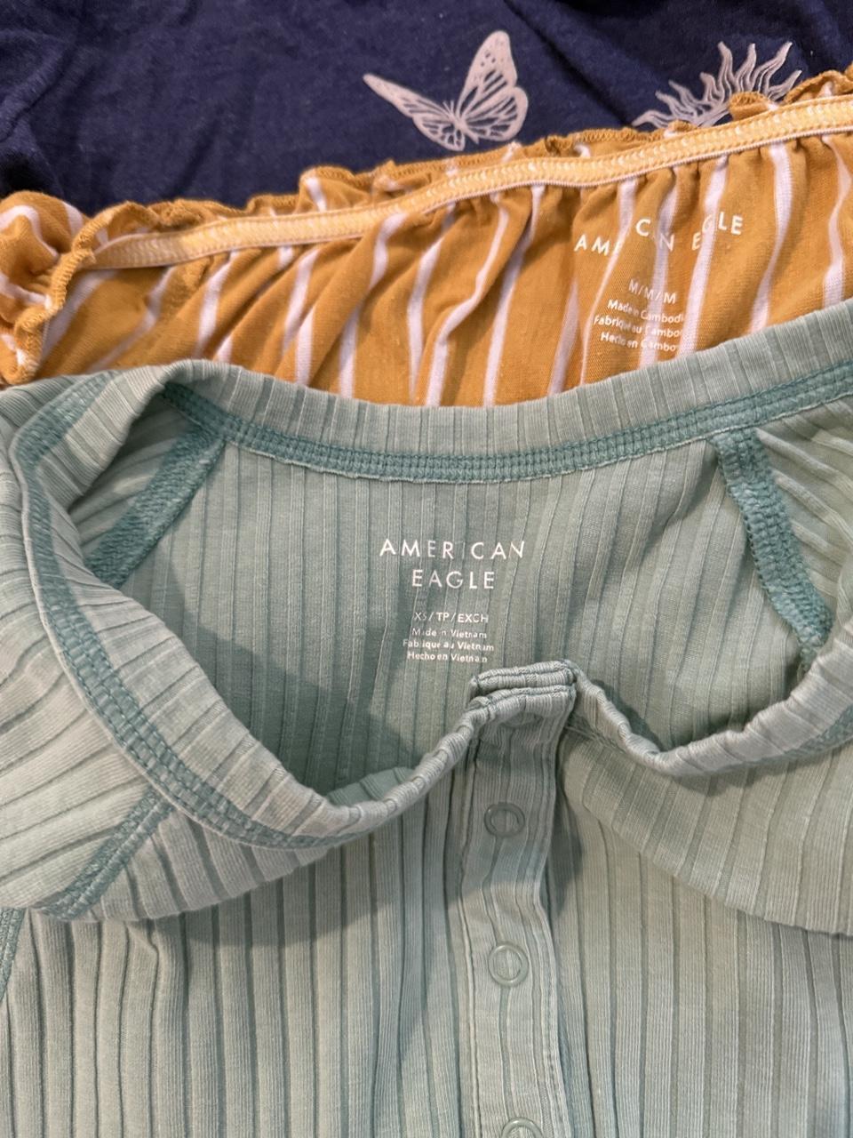 💚 American Eagle Ribbed Henley Baby Tee 💚