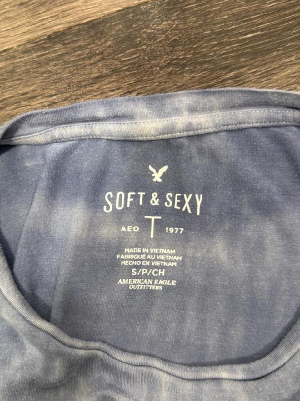 American Eagle Soft & Sexy Blue Tie Dye Tee