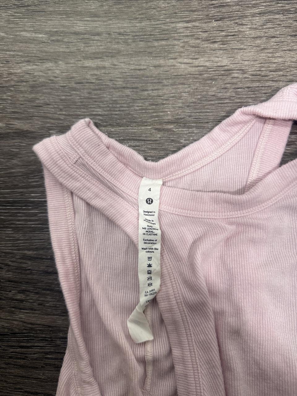 💗 Lululemon Light Pink Ribbed High Neck Crop Tank 💗