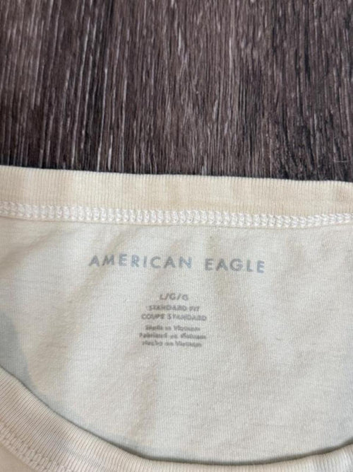 American Eagle Men's White and Cream Tshirt