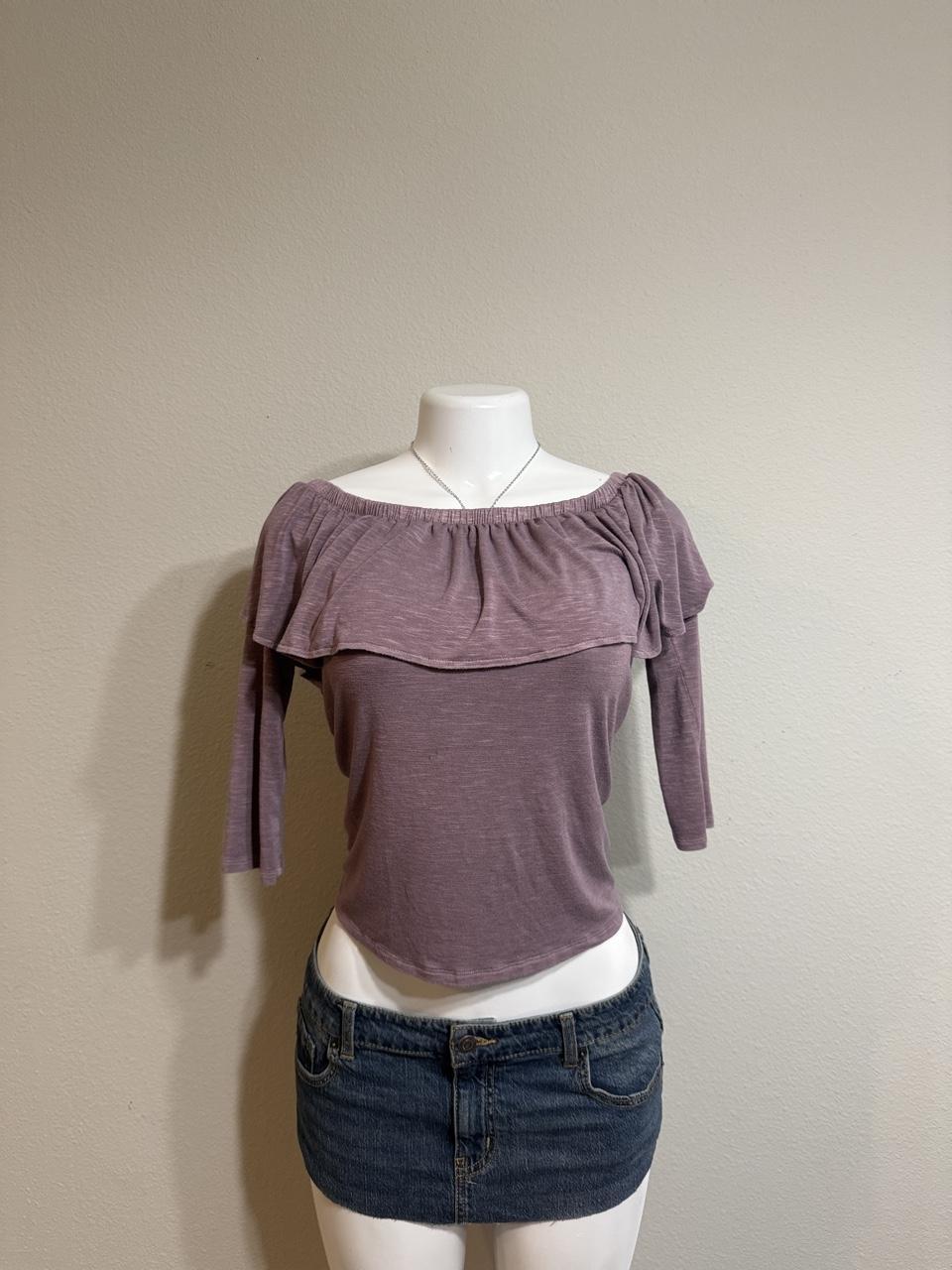 💜 American Eagle Off-the-Shoulder Ruffle Top 💜