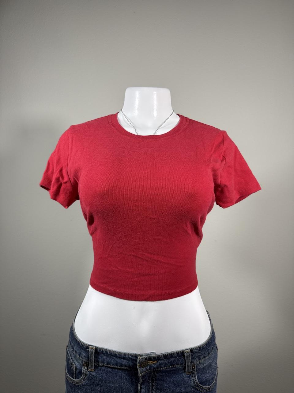 🤍 Hollister Red Baby Tee 🤍
