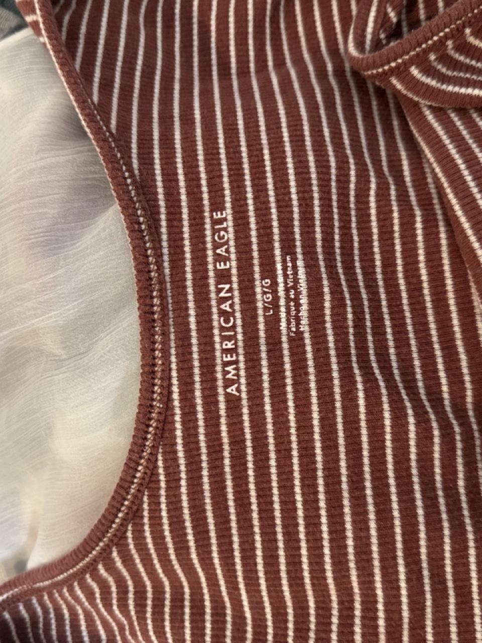 🤎 American Eagle Striped Ribbed Henley Crop Tank 🤎