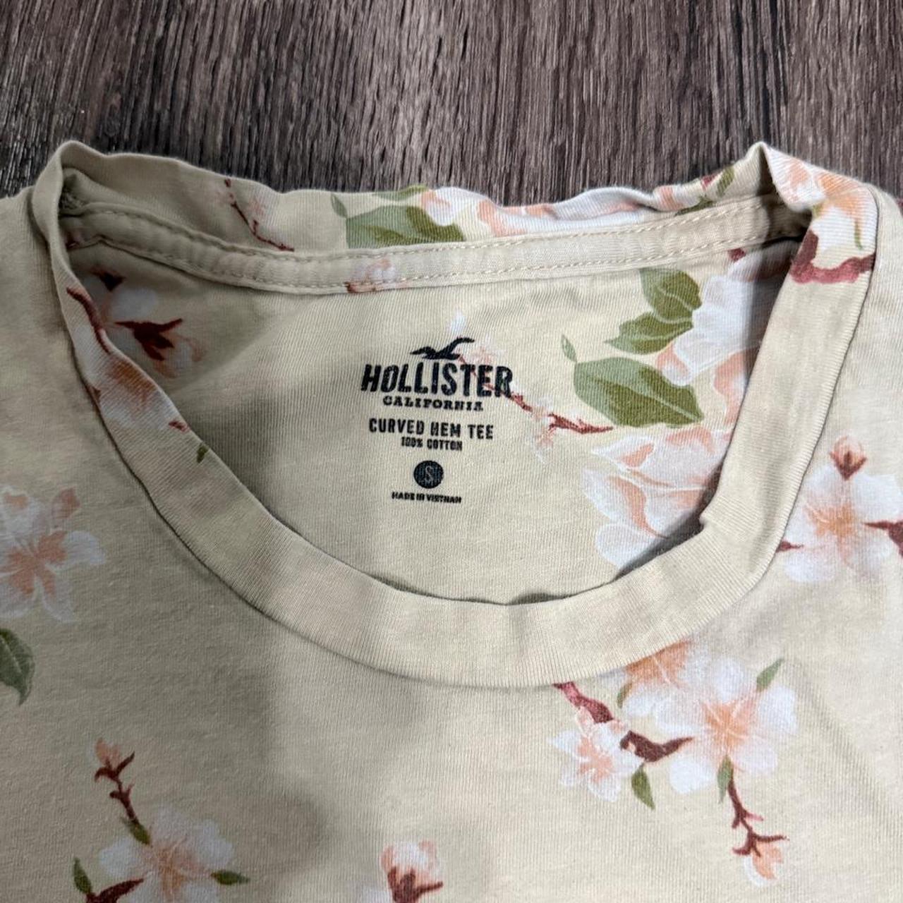 Hollister Co. Men's Tshirt
