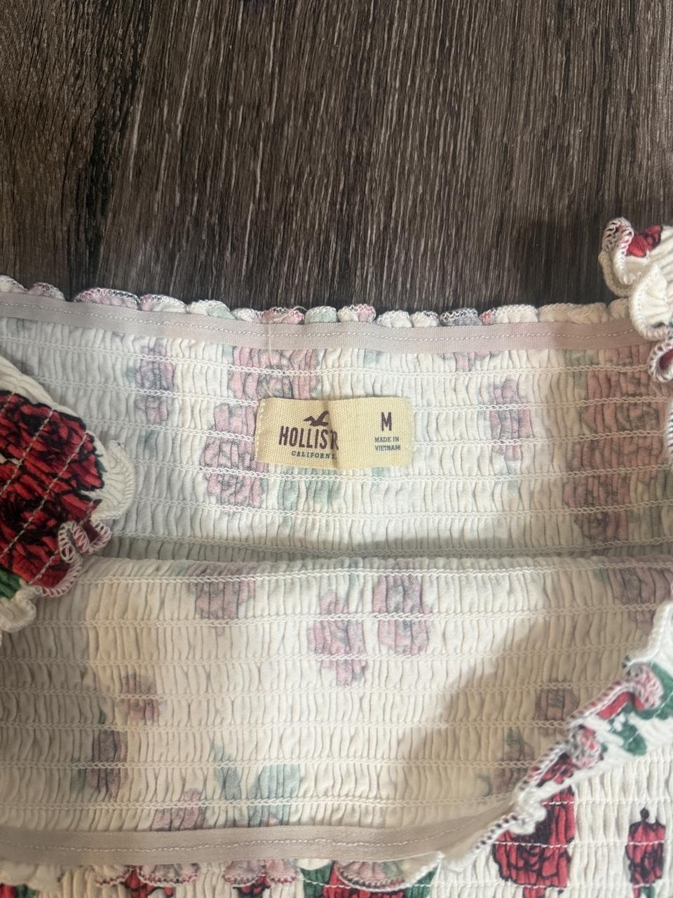 💖 Y2K Hollister Smocked Floral Off Shoulder Top 💖