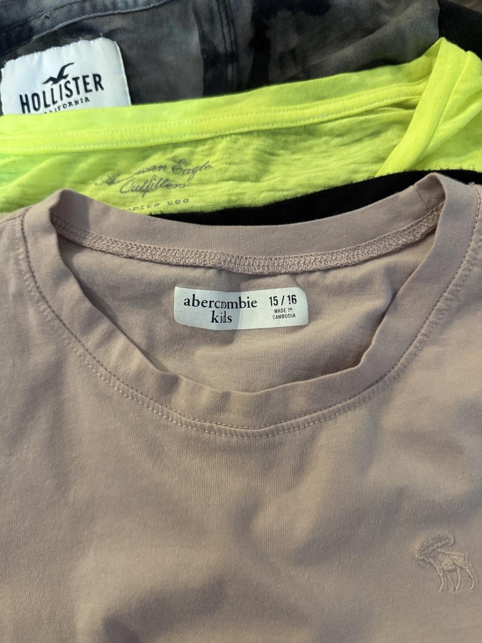 🩷 Abercrombie Kids Baby Tee 🩷