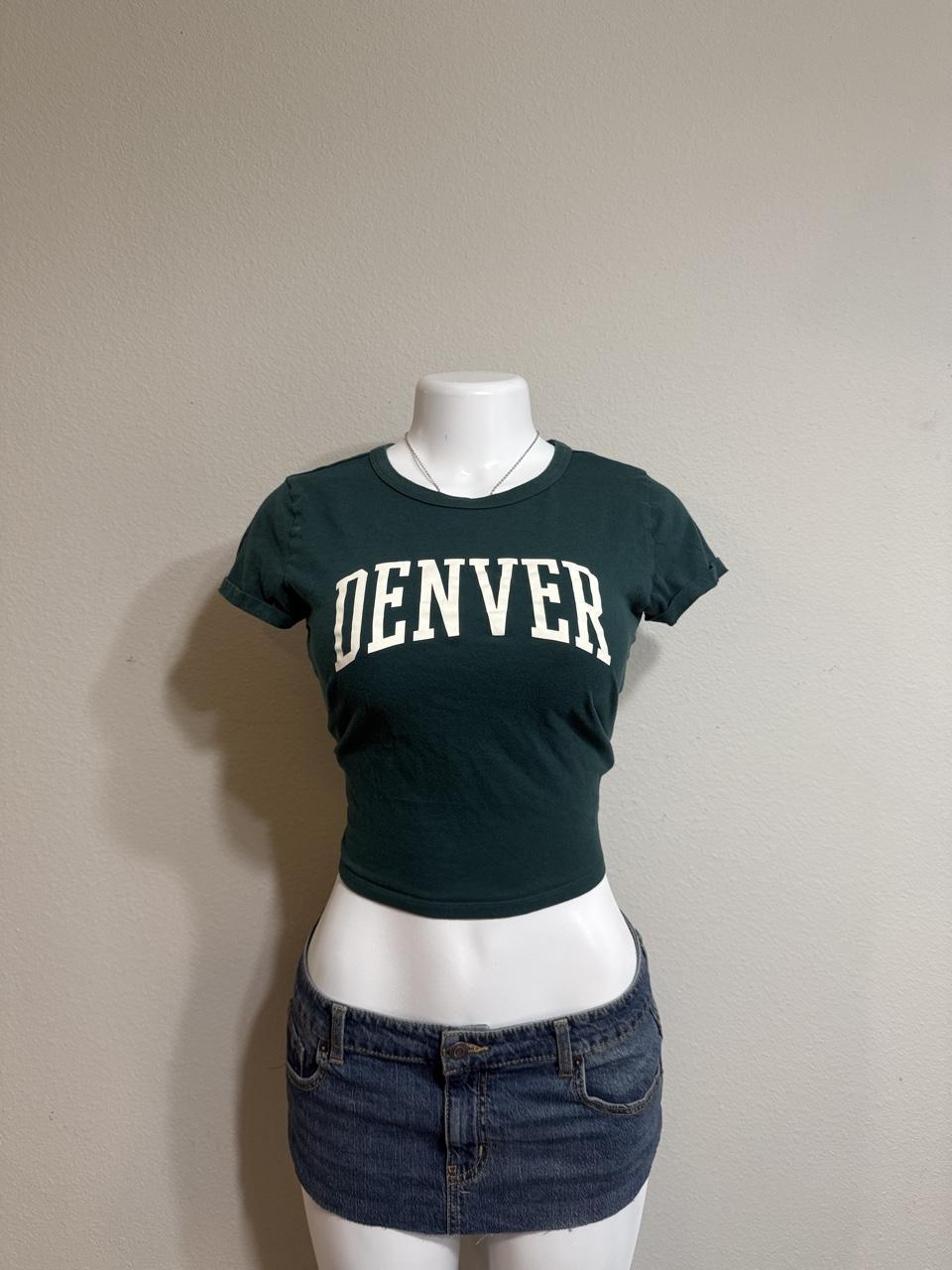 💚 Y2K Hollister Denver Baby Tee 💚