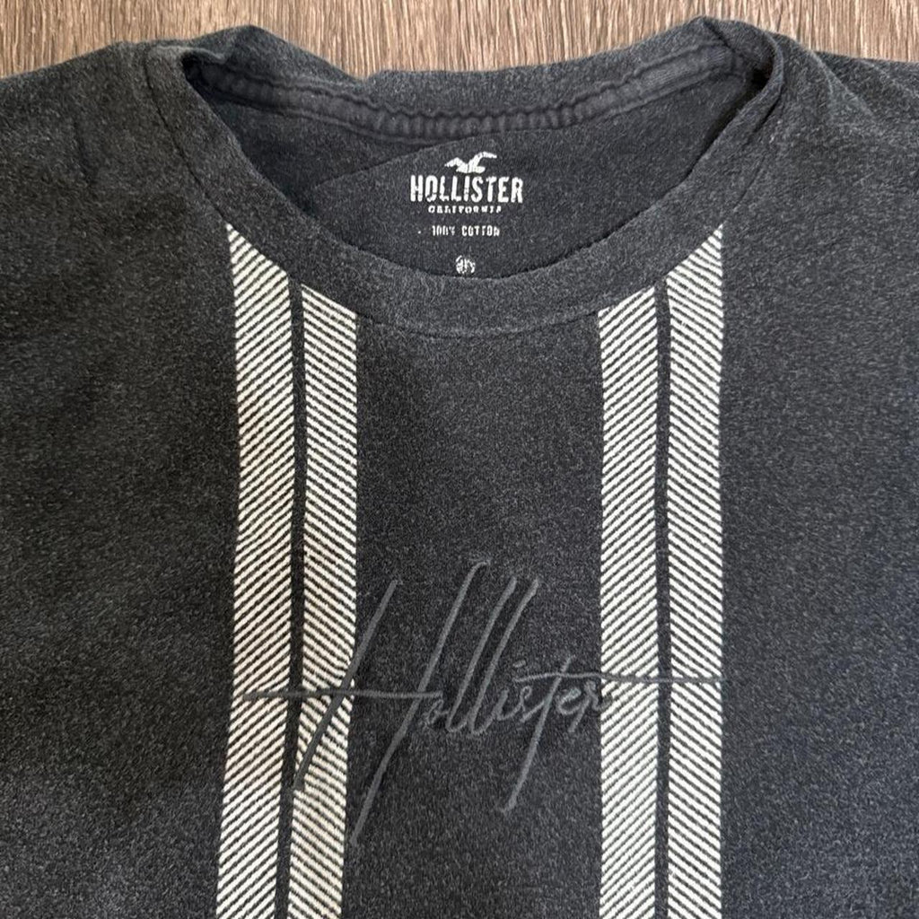 Hollister Co. Women's Grey and Black Tshirt