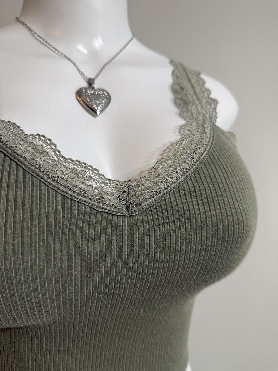 💚 American Eagle Lace Trim Ribbed Crop Cami 💚