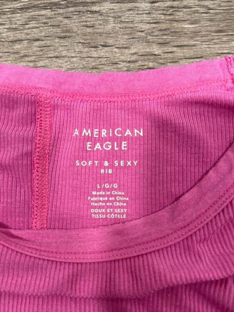 💖 American Eagle Pink Ribbed Tee 💖