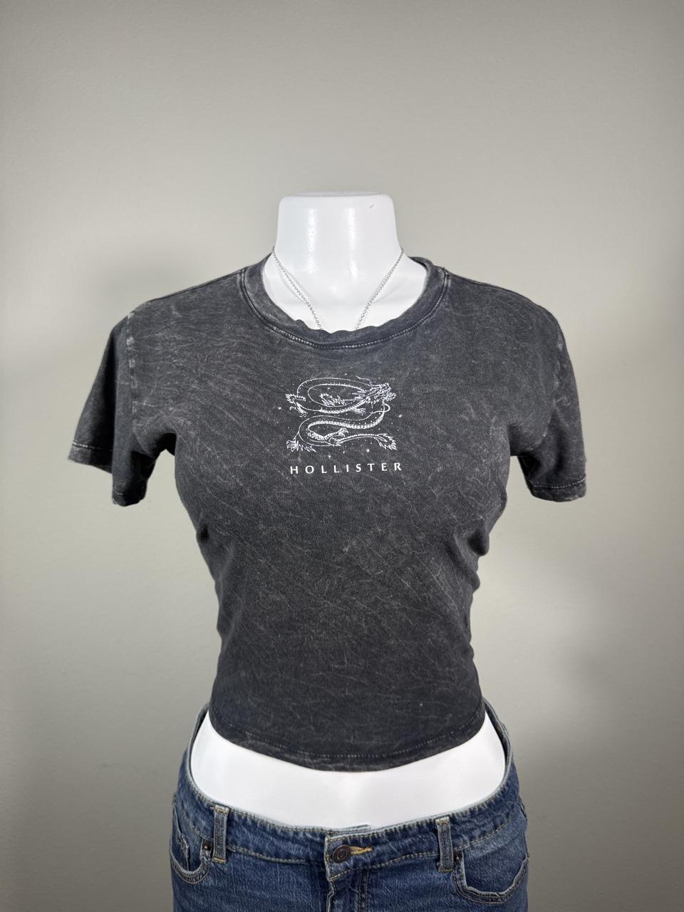🖤 Hollister Vintage Wash Dragon Baby Tee 🖤