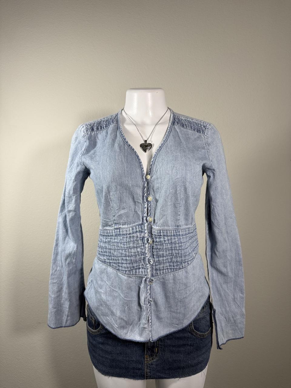 💙 American Eagle Light Wash Denim Button Front Top 💙