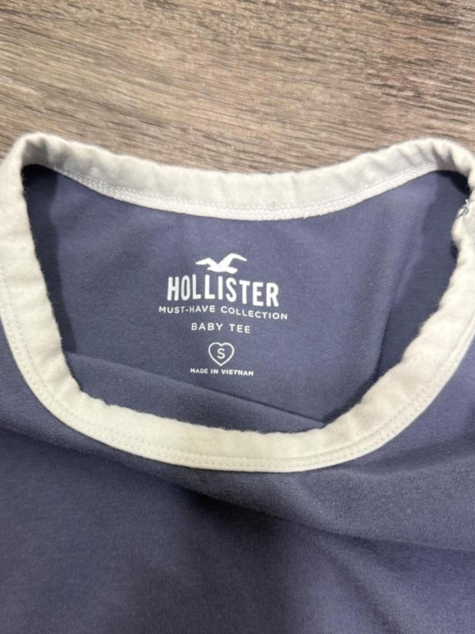 💙 Hollister Blue Ringer Baby Tee 💙