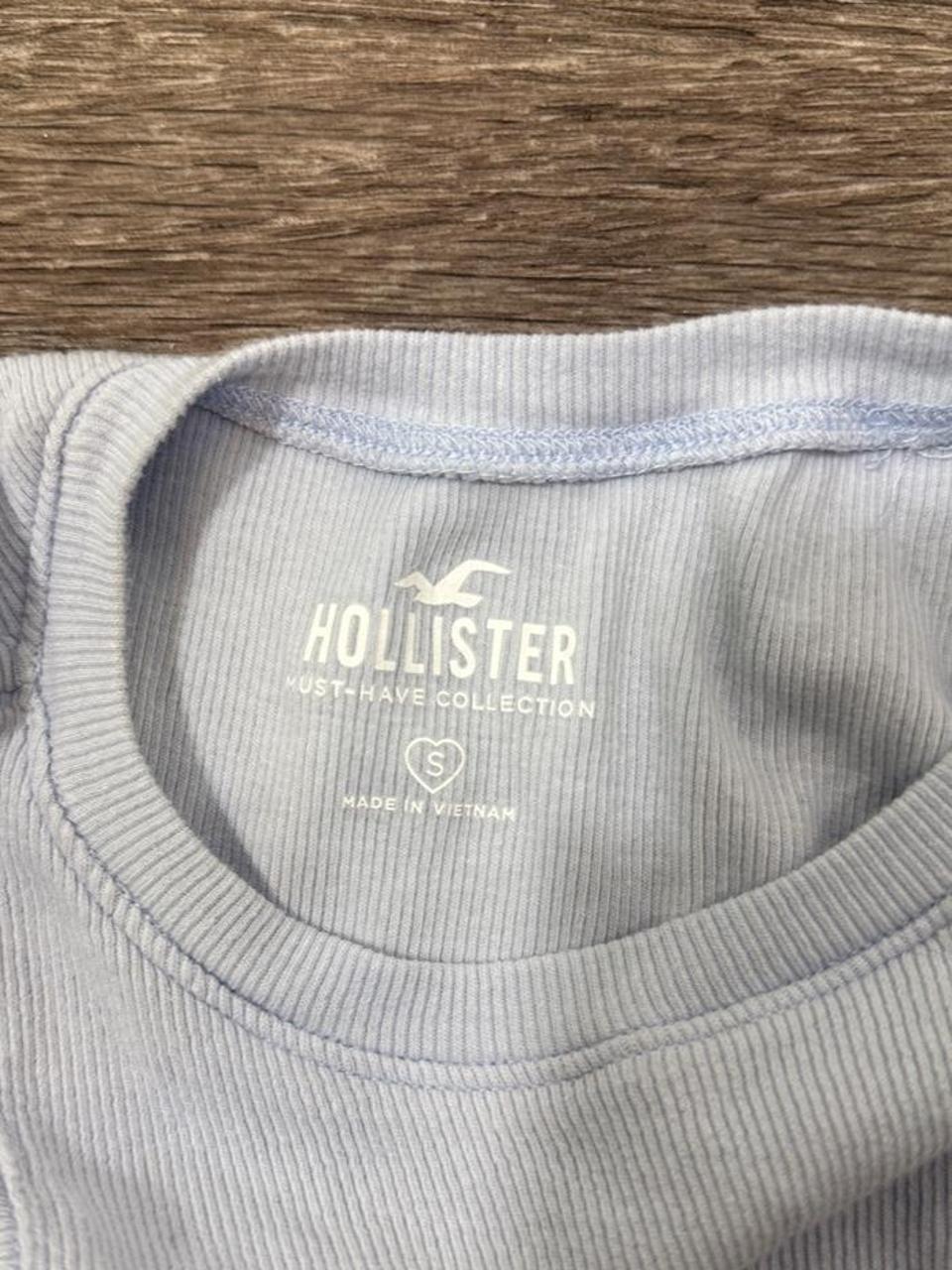 🤍 Hollister Ribbed High Neck Crop Tank 🤍