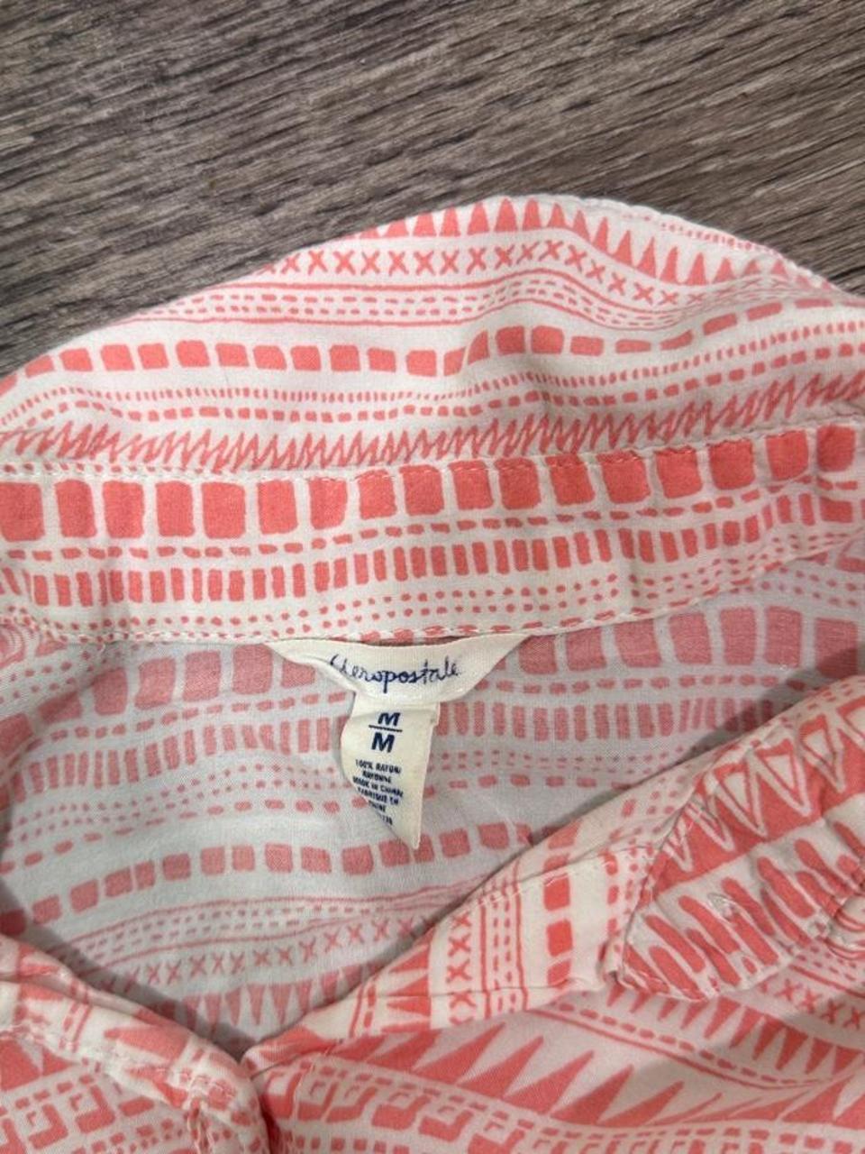 Vintage Y2K Aeropostale Sleeveless Button Up Shirt