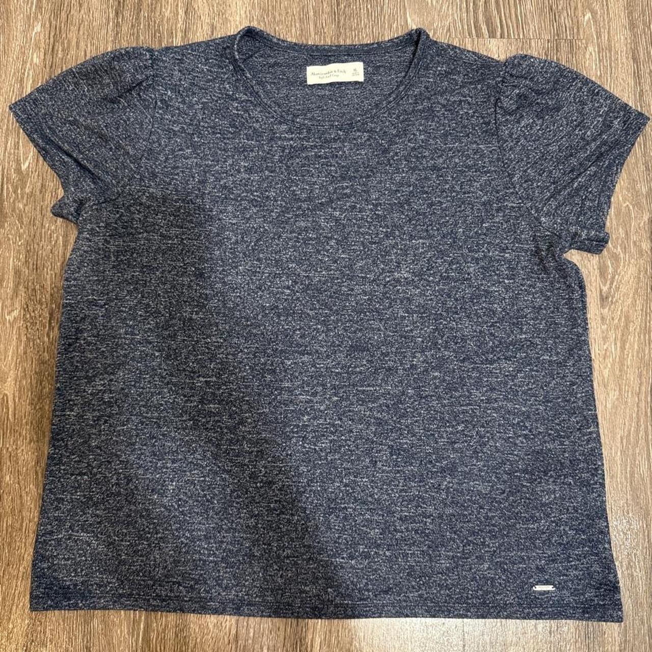 Abercrombie & Fitch Men's Navy and Blue Tshirt