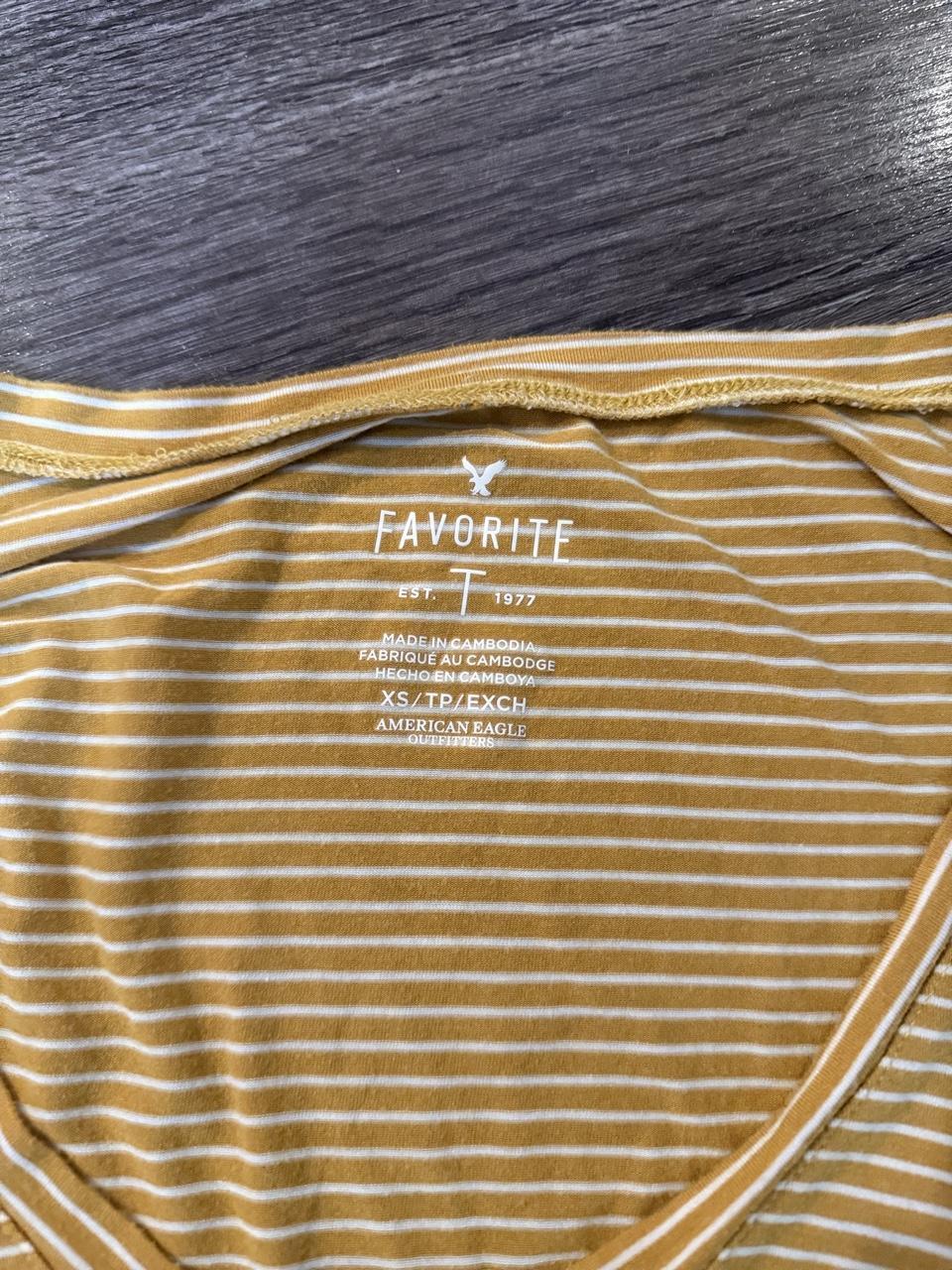 💛 American Eagle Favorite T Striped Tee 💛