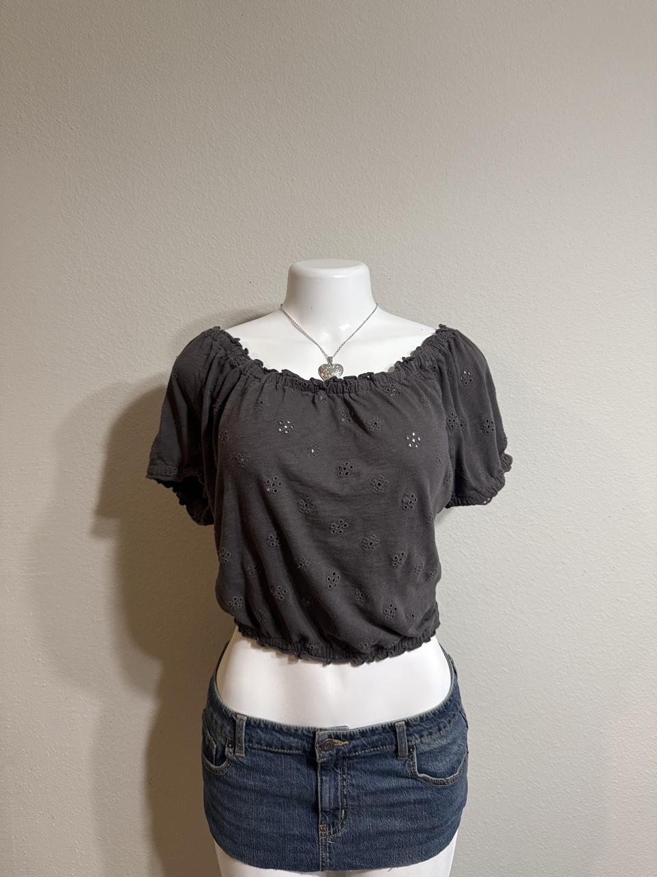 🖤 American Eagle Eyelet Peasant Crop Top 🖤