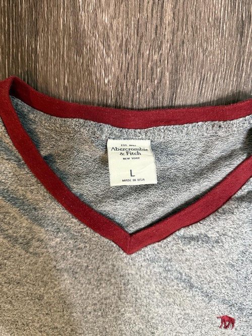 Abercrombie & Fitch Men's Grey Tshirt