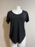 American Eagle Women's Black and Grey Tshirt