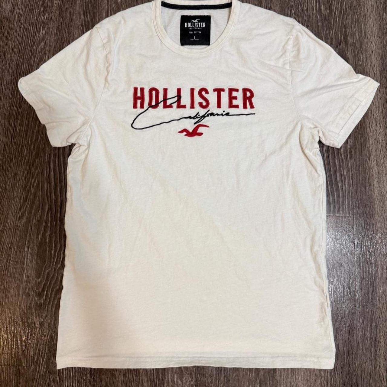 Hollister Co. Men's White and Cream Tshirt
