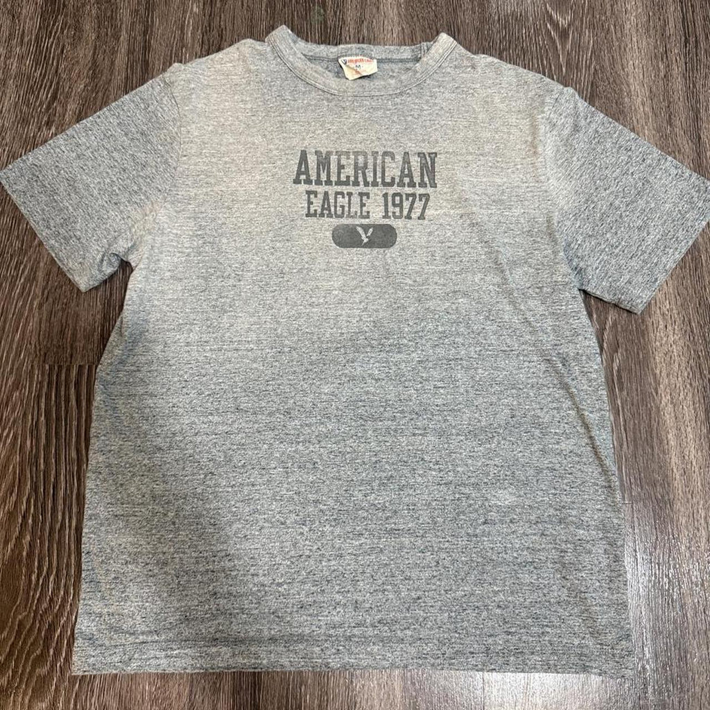 American Eagle Men's Grey Tshirt