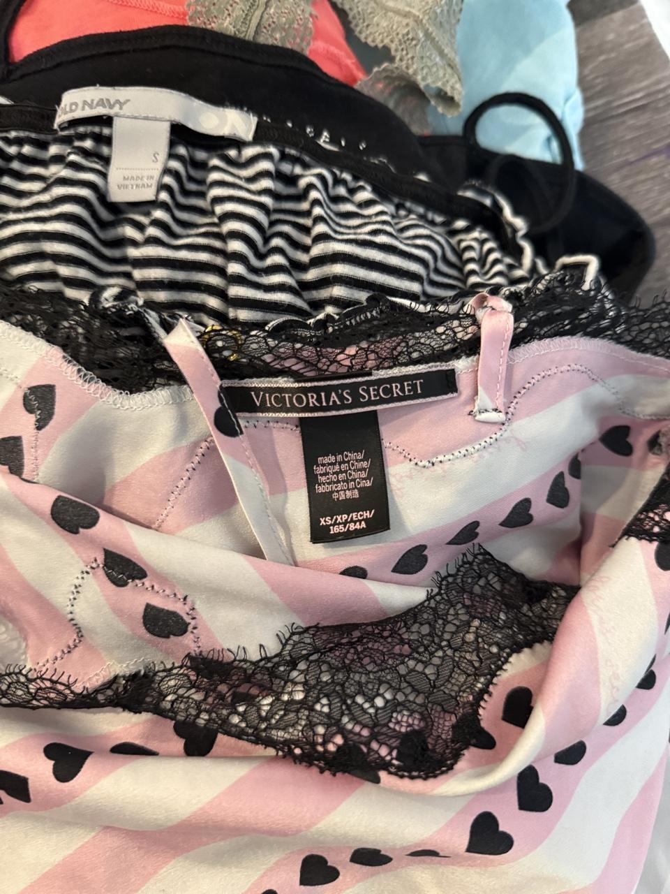 Fairycore 🩷🖤 Victoria’s Secret Heart Stripe Satin Lace Cami 🩷🖤