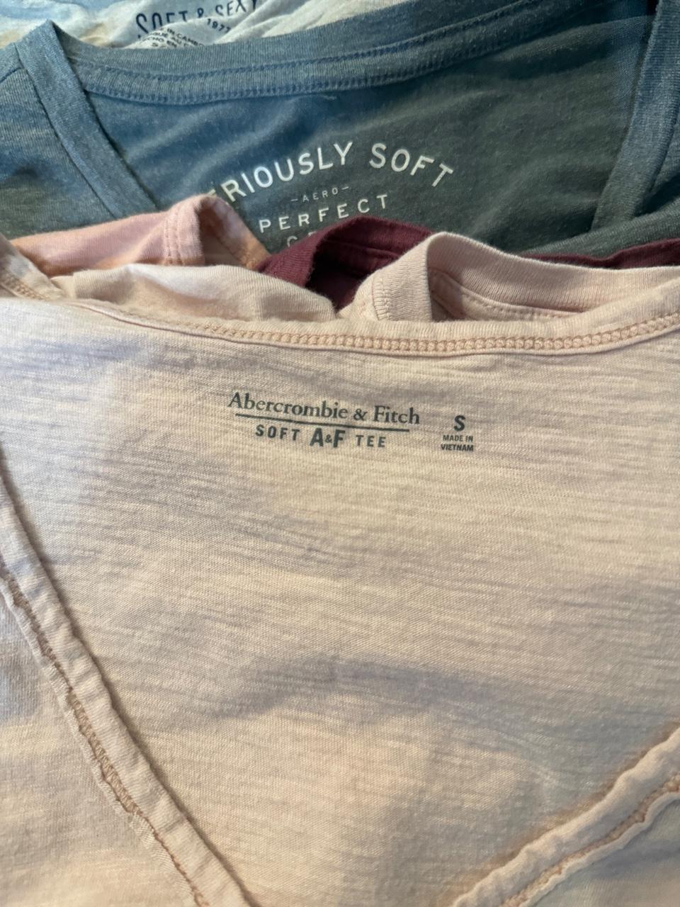 Y2K Abercrombie & Fitch Soft V-Neck Baby Tee