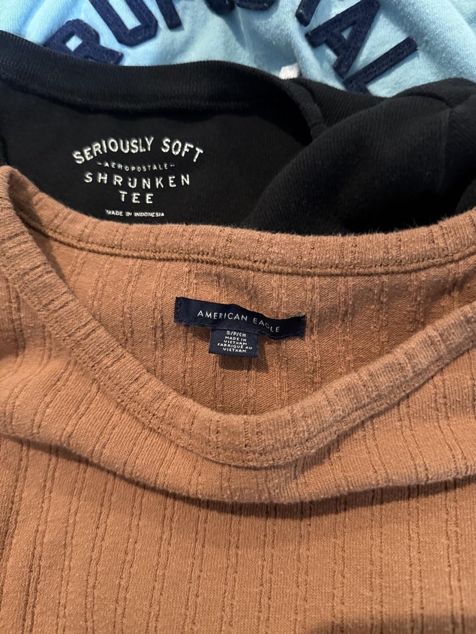 🤎 American Eagle Ribbed Baby Tee 🤎