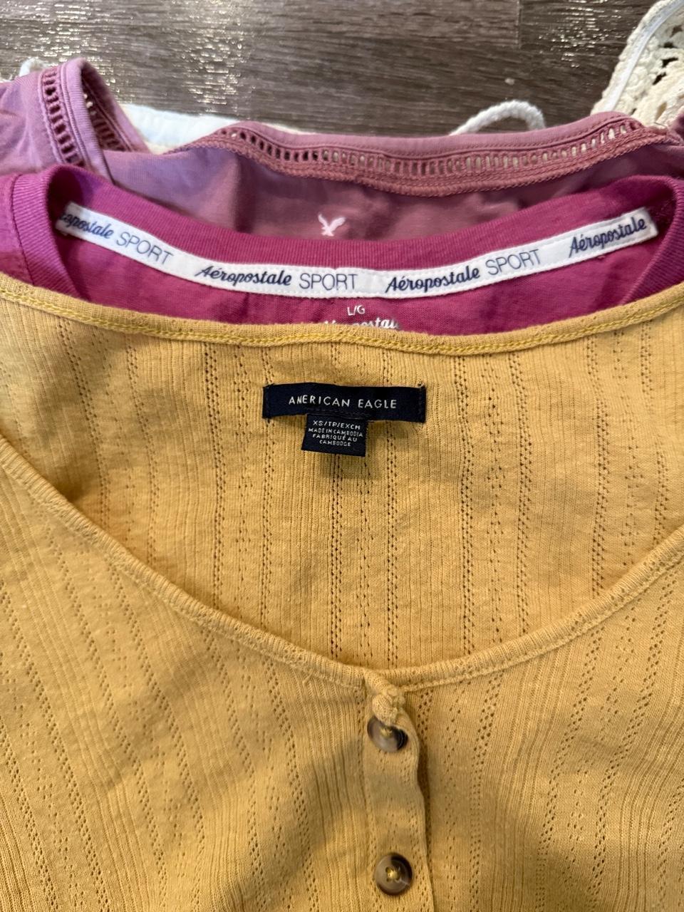 💛 American Eagle tie front top 💛