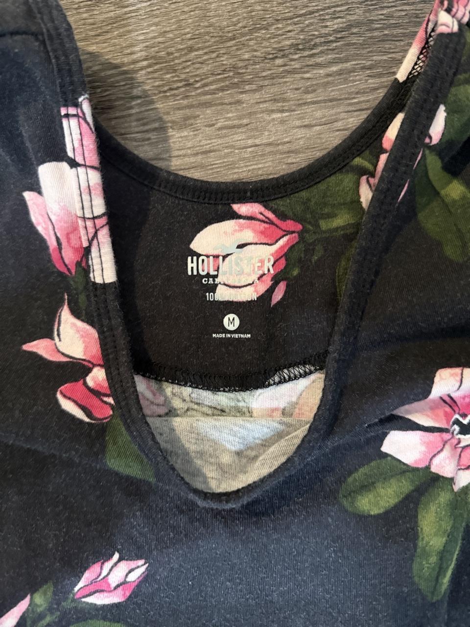 🌸 Hollister Floral Tank Top 🌸