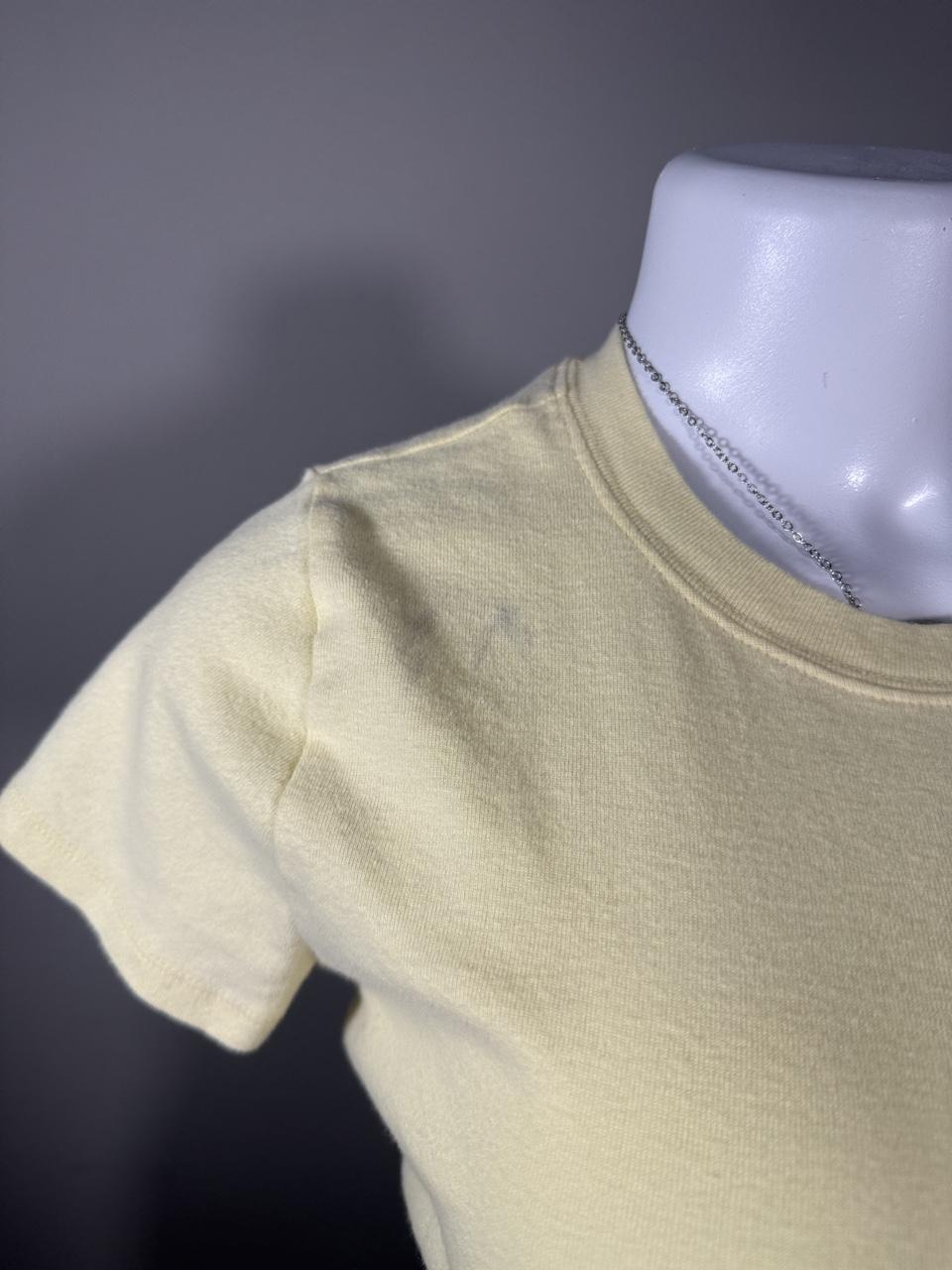 💛 Hollister Butter Yellow Cropped Baby Tee 💛