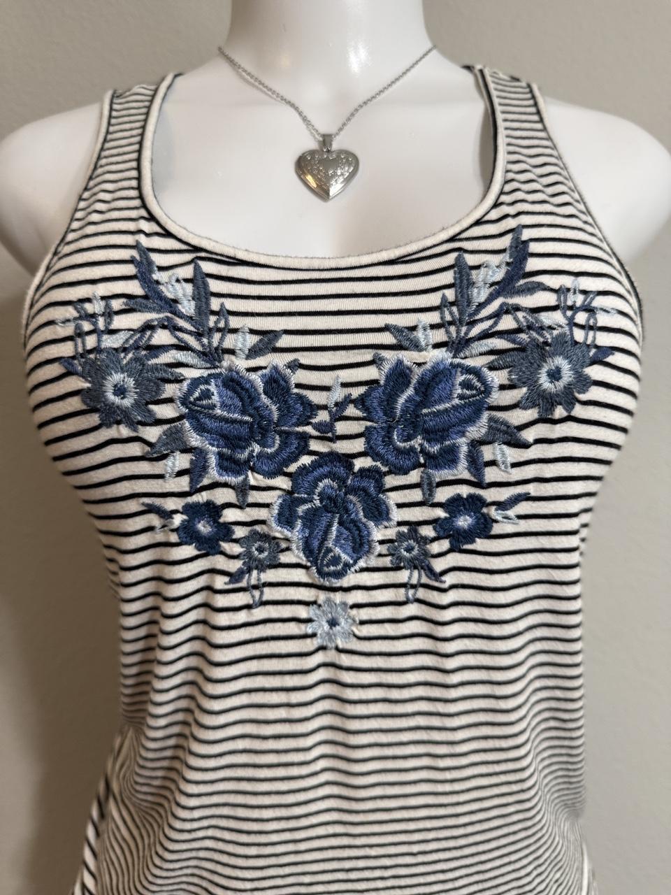 🖤 American Eagle Soft & Sexy Floral Tank 🖤