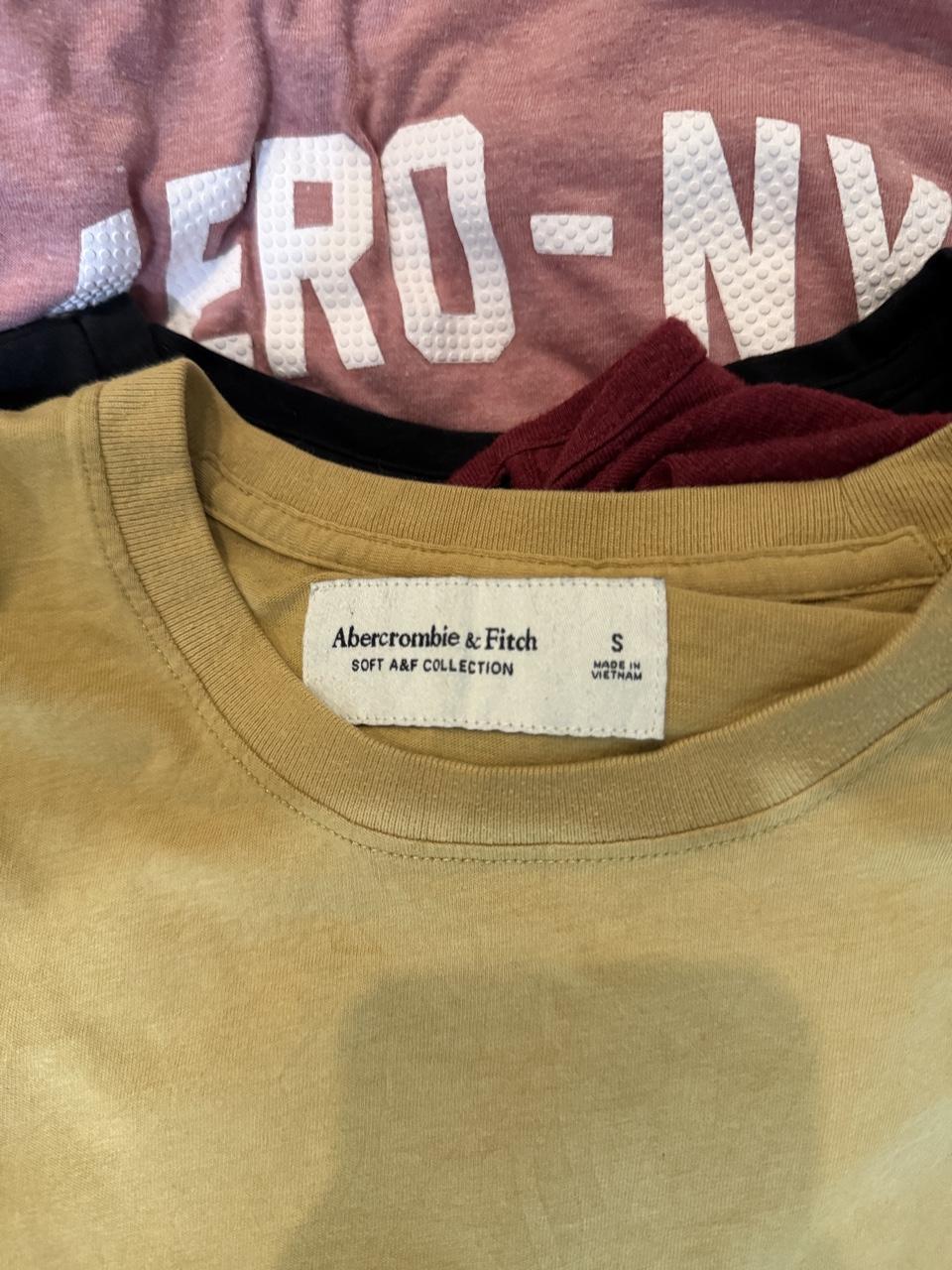 💛 Y2K Abercrombie & Fitch Embroidered Logo Tee 💛