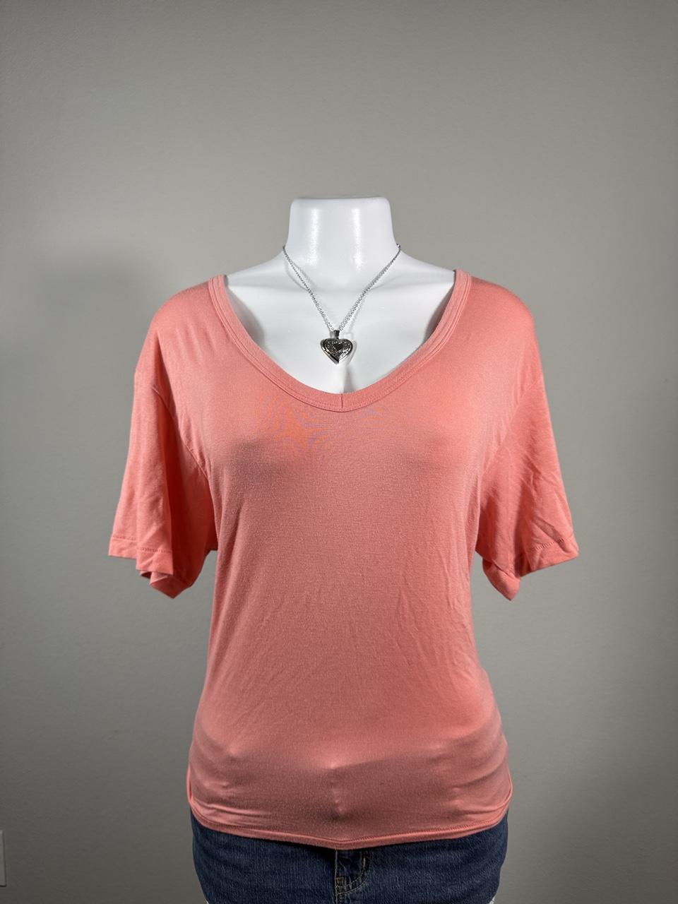 🩷 American Eagle Soft Coral V-Neck Tee 🩷