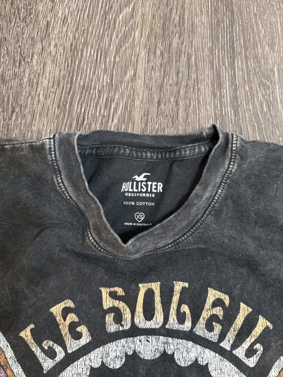Hollister Co. Women's Black and Grey Tshirt