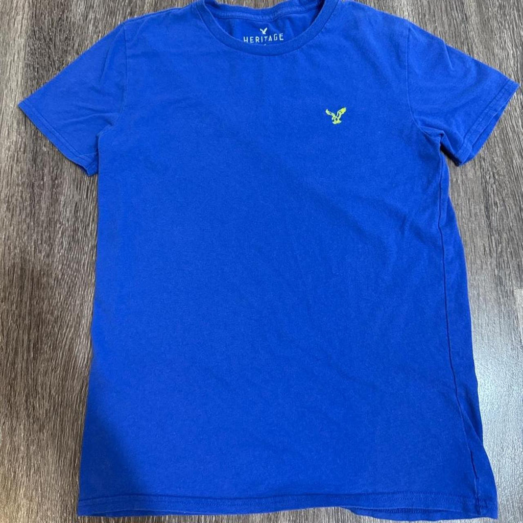 Abercrombie & Fitch Men's Blue Tshirt